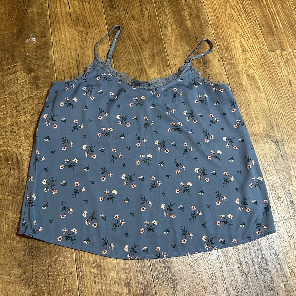 Hollister Floral Top Large